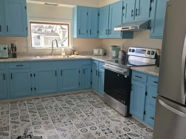 1028 Commercial St #A, Rockport, ME 04856