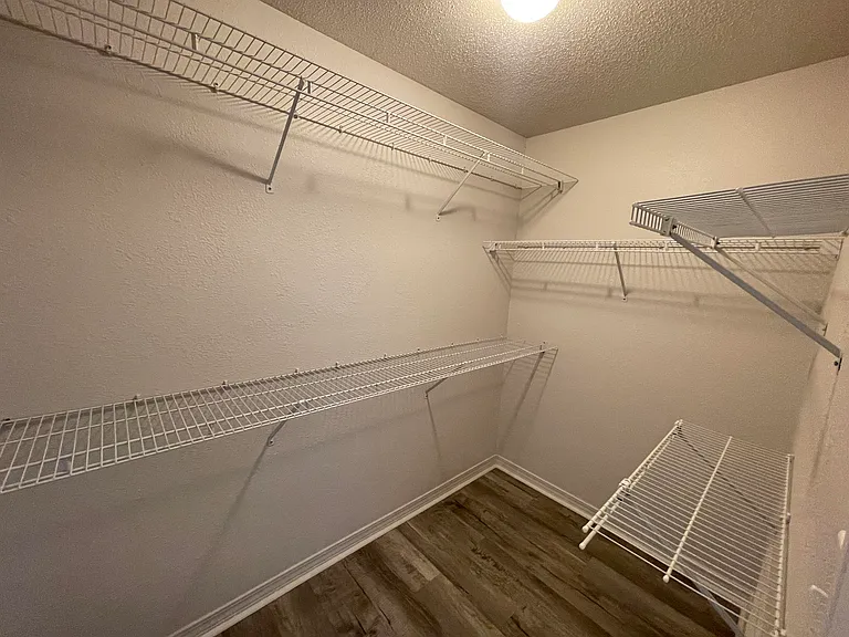 2212 Peachwood Ct — Photo 16