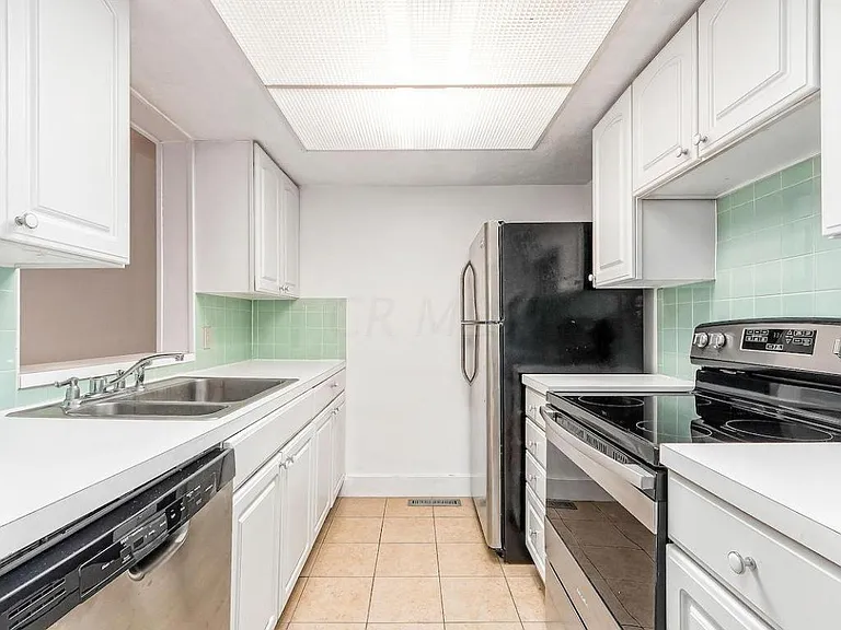 114 E Ticonderoga Dr #F — Photo 8