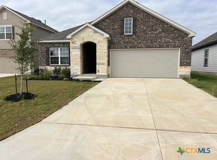 105 Beveridge Rd, Seguin, TX 78155