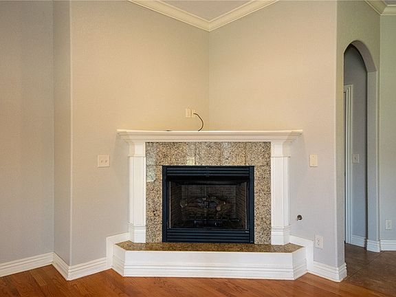 2nd image of 4206 SW Banbury Dr