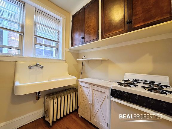 5th image of 4229 N Paulina St #W1
