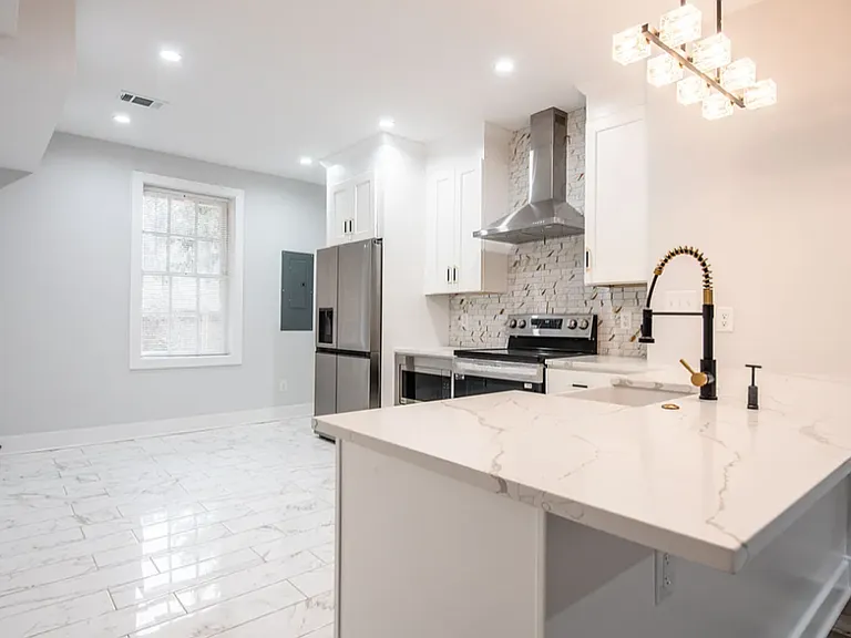 191 W All Saints St #4 — Photo 3