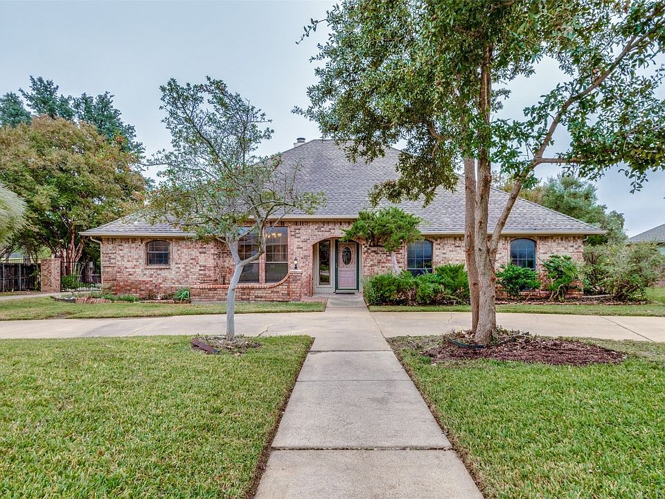 808 Shady Creek Dr, Kennedale, TX 76060 Zillow