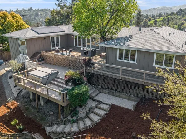 102 Hillcrest Dr, Orinda, CA 94563