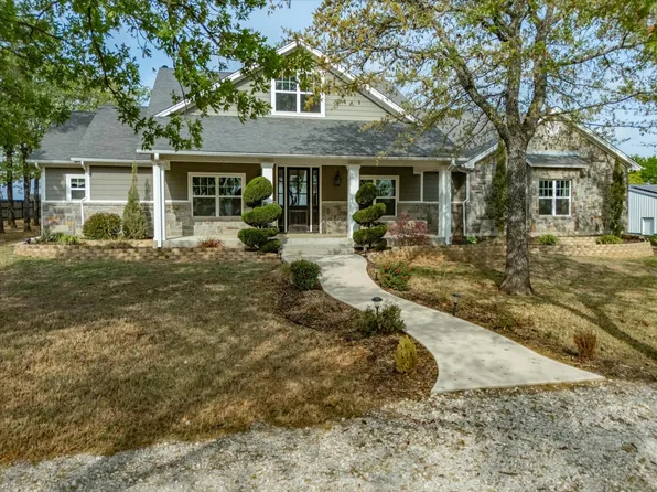 299 Briar Creek Ln, Bowie, TX 76230