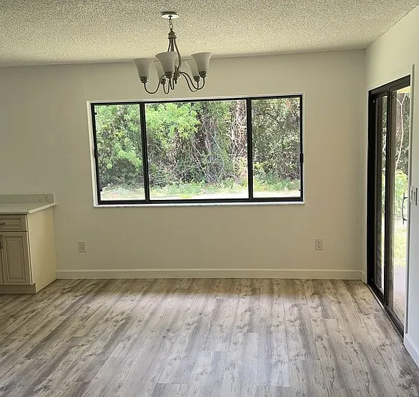 1418 Paley Cir SE — Photo 8