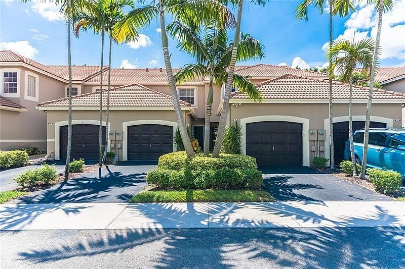 1st image of 830 Sorrento Dr