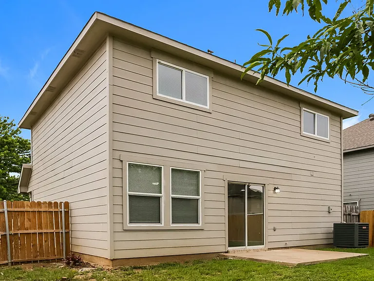 10500 Flagstaff Run — Photo 17