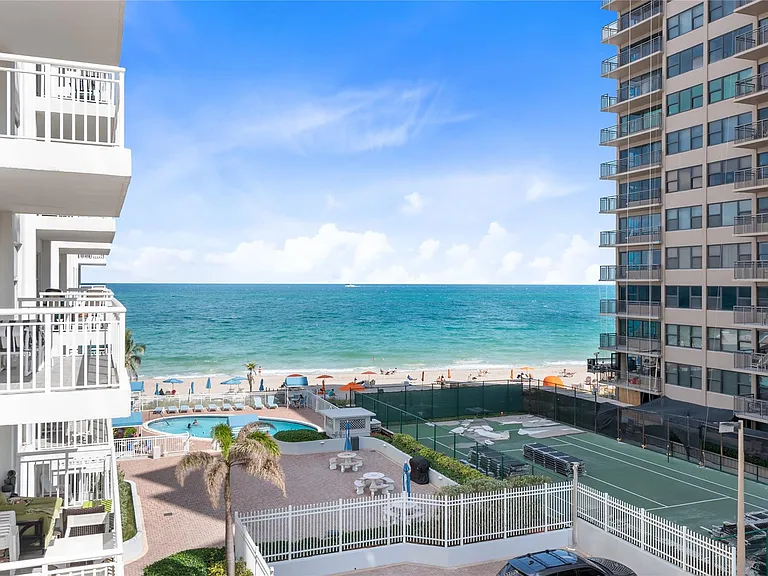 3850 Galt Ocean Dr #405 — Photo 22