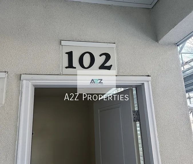 10398 S Clarks Hill Dr #102 — Photo 2