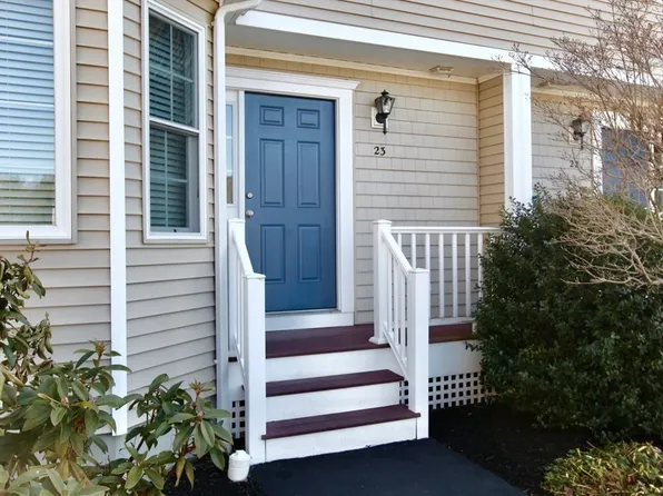 23 Old Cedar Vlg, Bridgewater, MA 02324