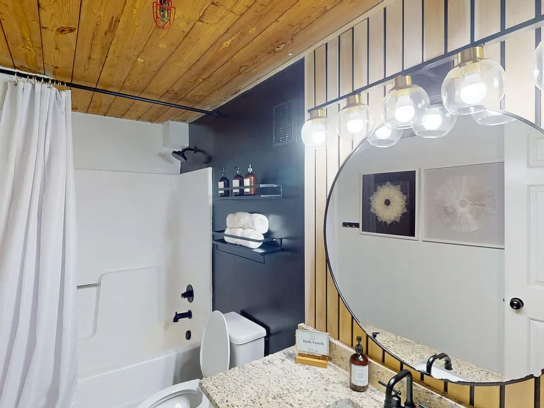 201 S Hoskins Rd #111 — Photo 8