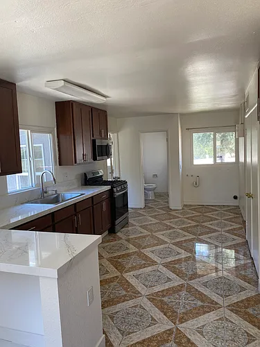 88 Starr Ave Photo 1