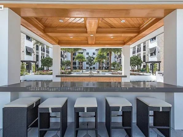 (undisclosed Address), Naples, FL 34102