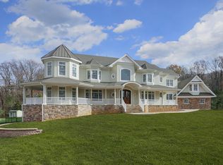 16 Chaser Ct, Holmdel, NJ 07733
