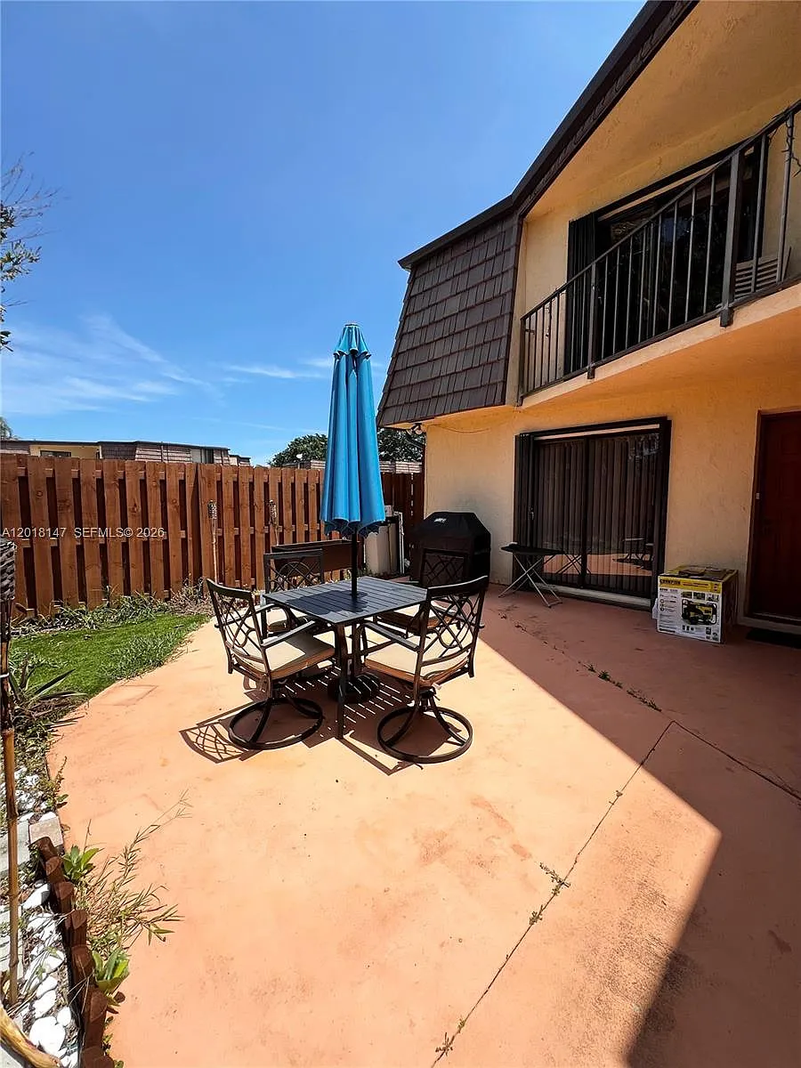 Building Photo - 192 Springdale Cir #192