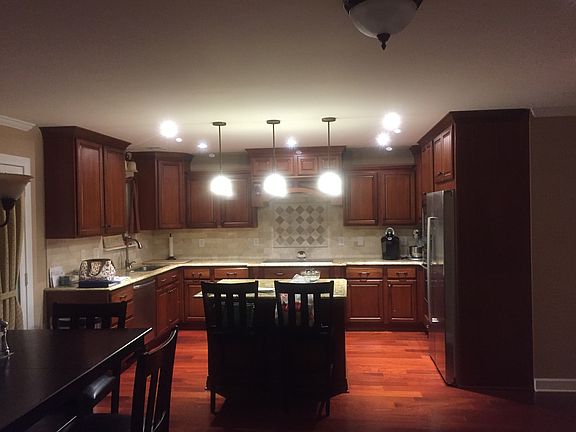 3rd image of 8765 Collinswood Dr