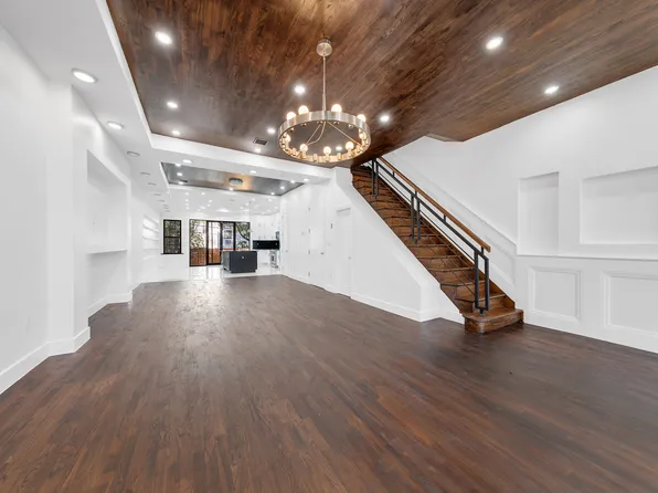 1085 Hancock Street image 6 of 37