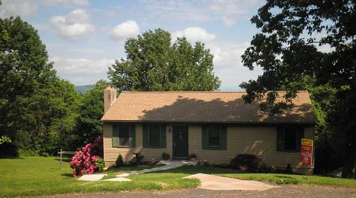 2nd image of 1395 Highpoint Rd