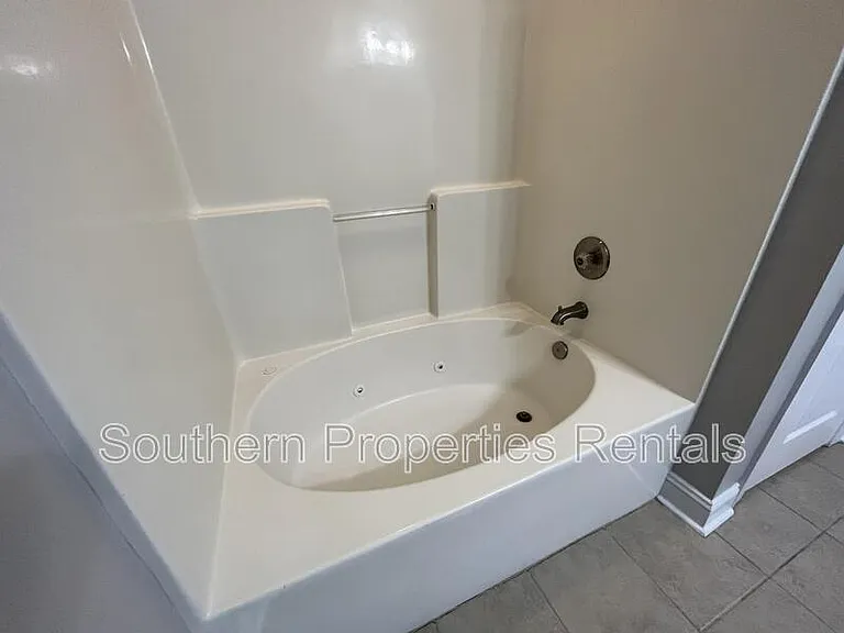 411 Gallery Dr #204-1 — Photo 21