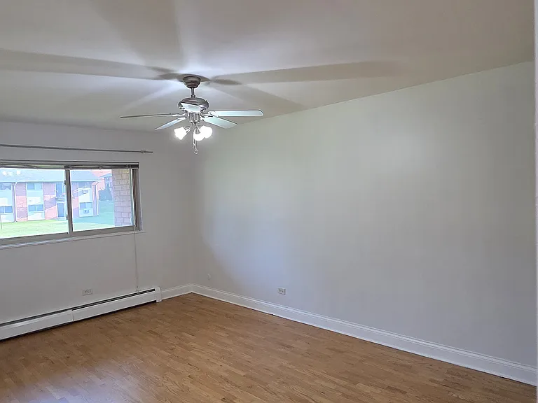 693 E Fullerton Ave #208 — Photo 9