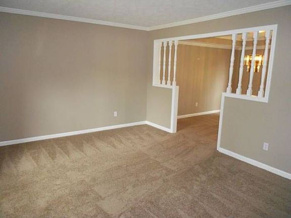 3rd image of 212 Andover Ln