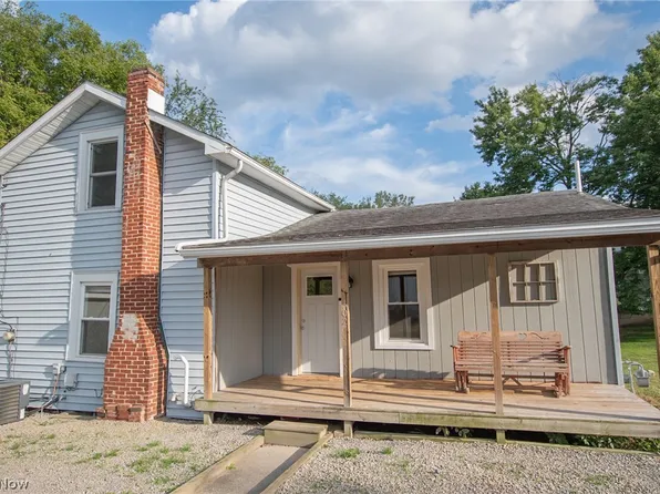 302 3rd Ave SE, Beach City, OH 44608