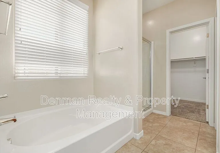 1154 W Stephanie Ln — Photo 21