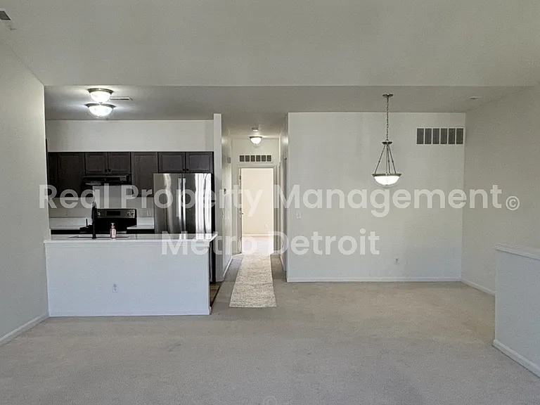 1151 Alameda Blvd — Photo 3