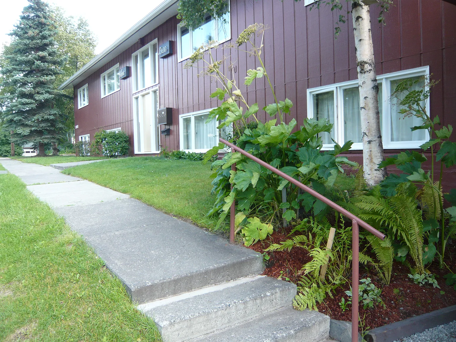 2 bed, 950 sqft, $1,800 — Photo 2