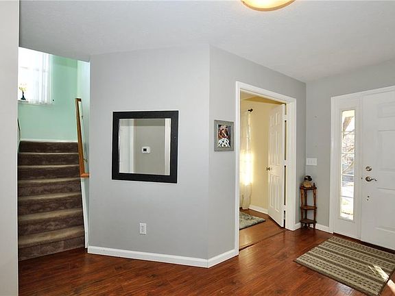 3rd image of 7264 Braxton Dr