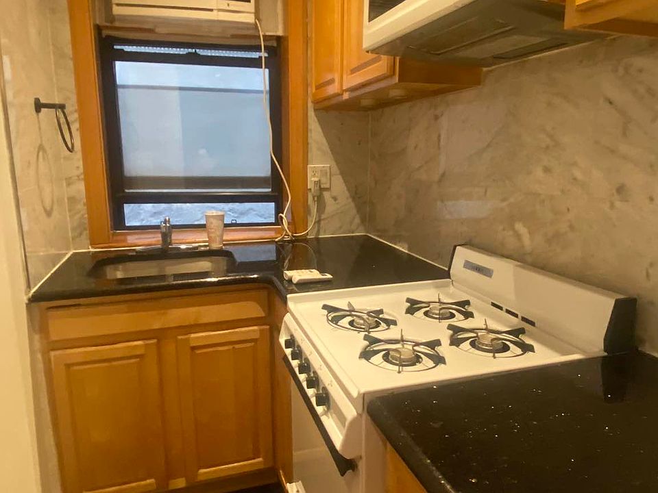 2nd image of 150 Mott St APT 6