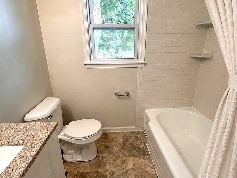 3421 W Weaver Rd — Photo 3