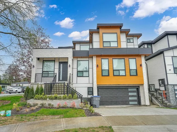 17246 59th Ave, Surrey, BC V3S 8T7