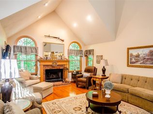 8410 Fox Run Rd NE, Georgetown, IN 47122