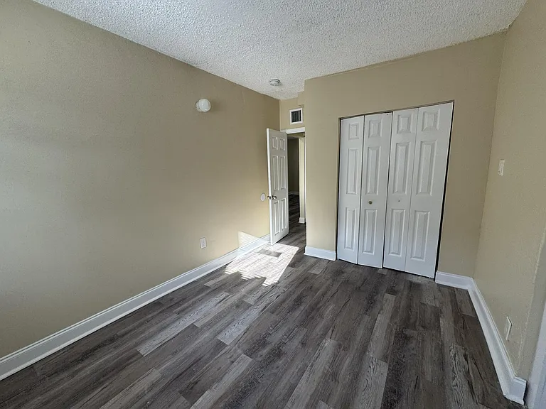 2881 NW 11th Pl — Photo 15