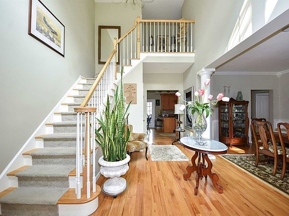 3rd image of 24 Briana Ct