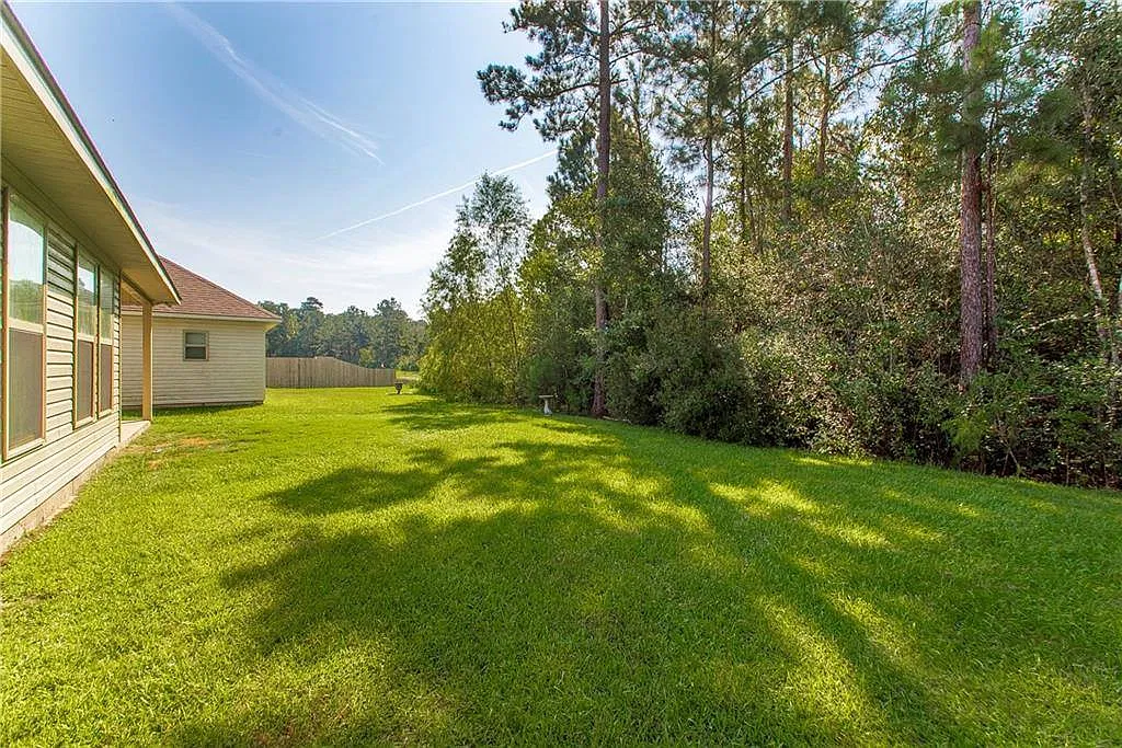 3 bed, 1782 sqft, $2,100 — Photo 3