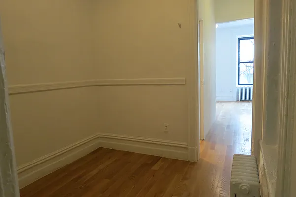 Rented by Manhattan Best Realty, Inc. | media 13