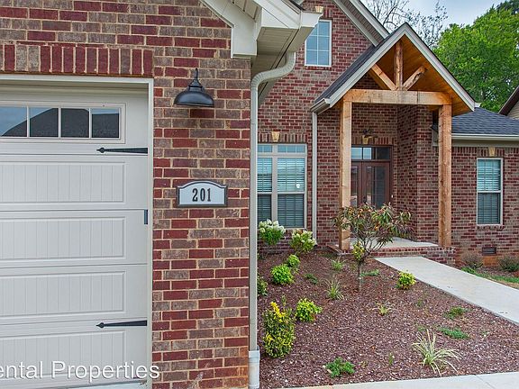 5th image of 201 Charlotte Dr