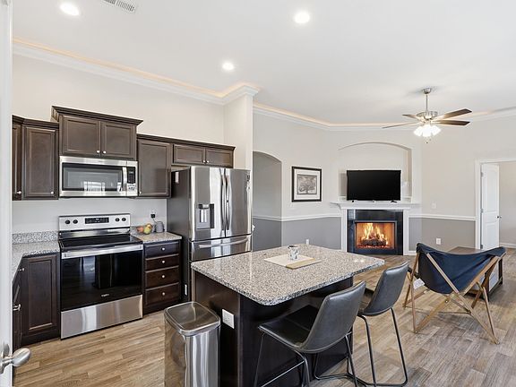 4th image of 1201 Wanley Way