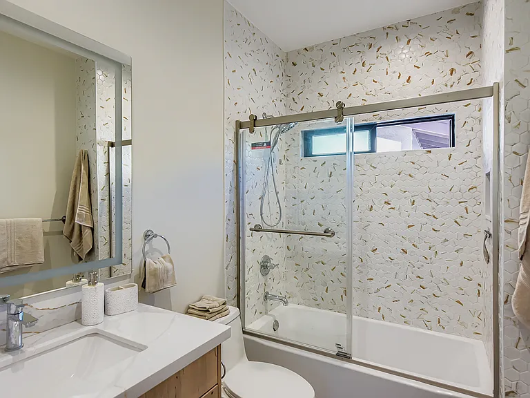 1656 York Dr — Photo 19