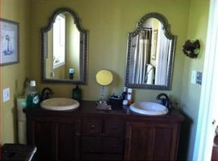 17485 Redwood Rd, Castro Valley, CA 94546