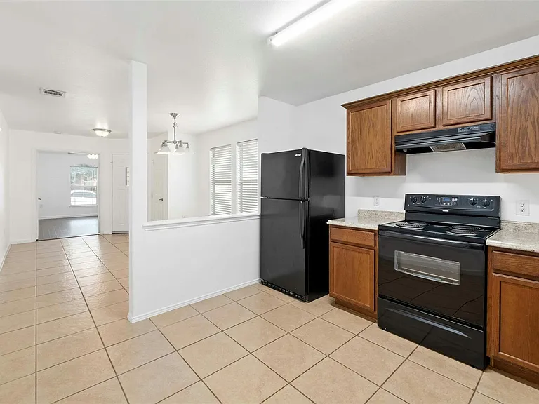 12409 Sky Harbor Dr — Photo 8