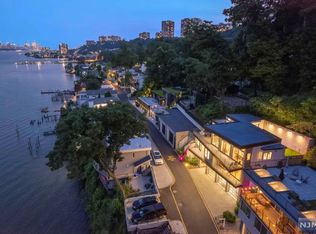 32 Shore Rd, Edgewater, NJ 07020