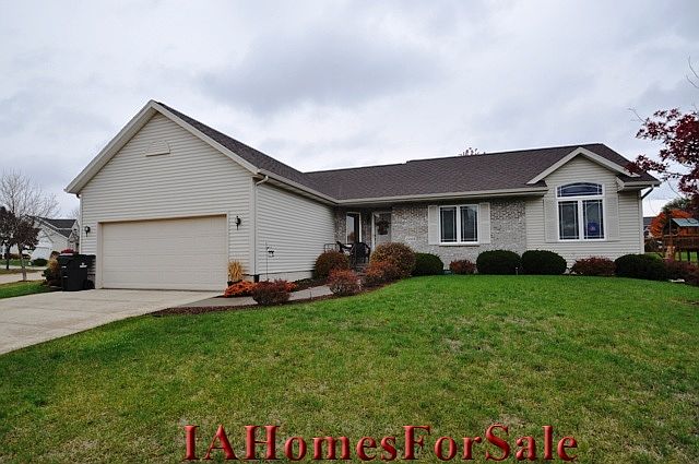 2408 Fox Trail Dr NE