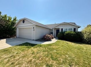 319 SW 33rd Dr, Redmond, OR 97756