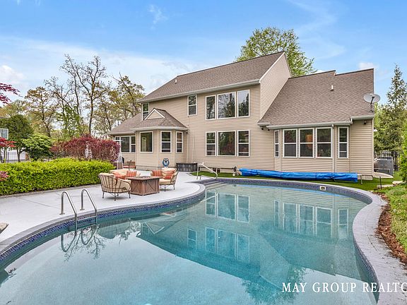 4th image of 7828 Autumn Woods Dr SE