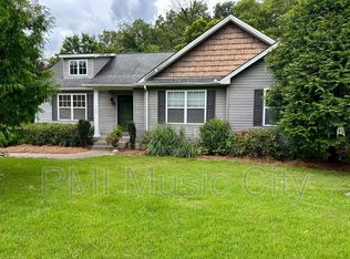 225 Hickory Dr, Kingston Springs, TN 37082